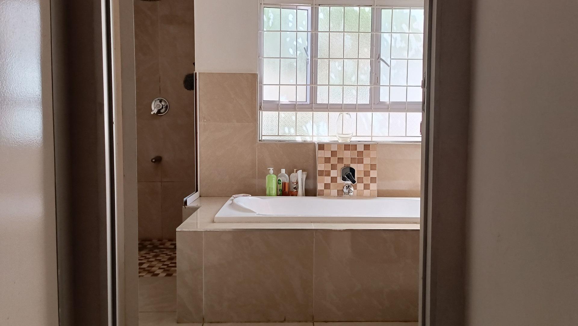 Bathroom 1 - 13 square meters of property in Churchill Estate