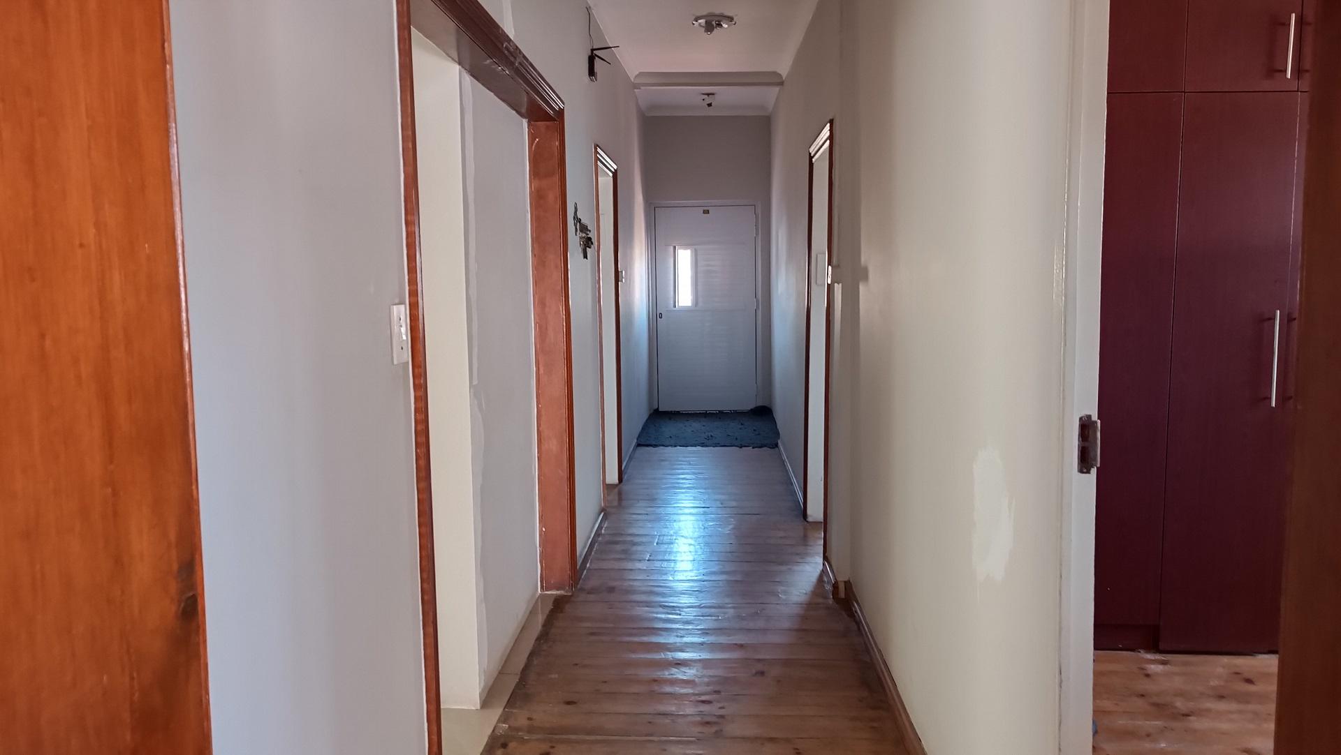Spaces - 14 square meters of property in Churchill Estate