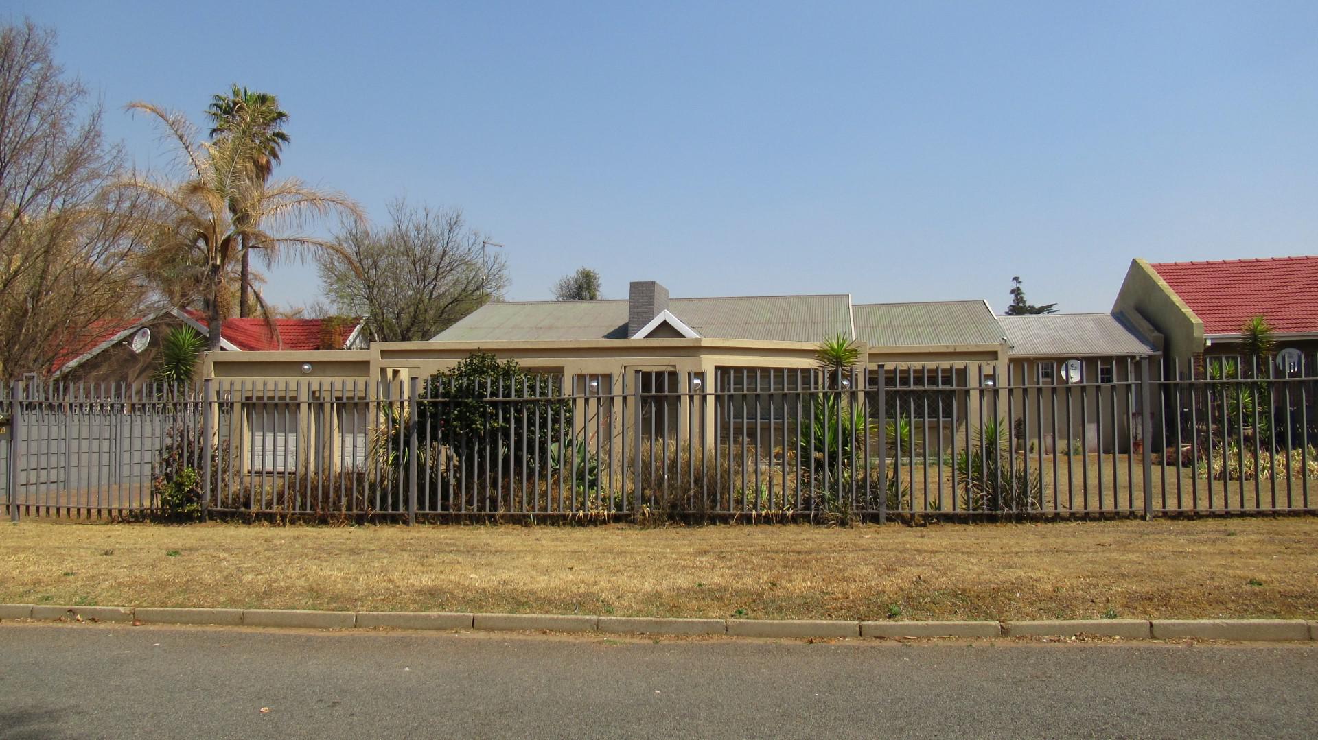 Front View of property in Selcourt