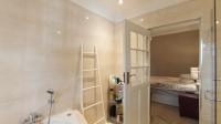 Main Bathroom - 8 square meters of property in Fellside