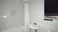 Bathroom 2 - 5 square meters of property in Vorna Valley