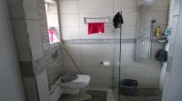 Bathroom 1 - 4 square meters of property in North Beach