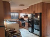 Kitchen - 7 square meters of property in Mohlakeng