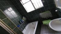 Bathroom 1 - 8 square meters of property in Robertson
