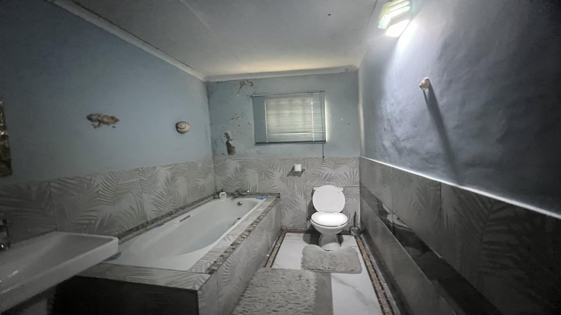 Bathroom 1 of property in Farmall A.H.