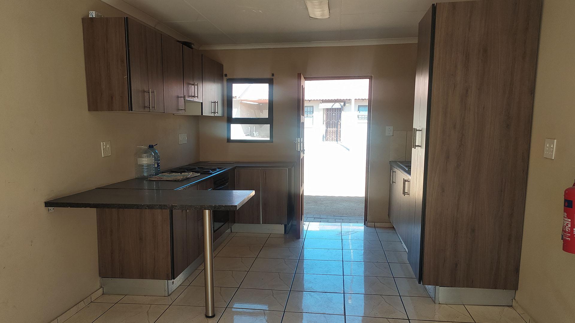 Kitchen - 12 square meters of property in Polokwane