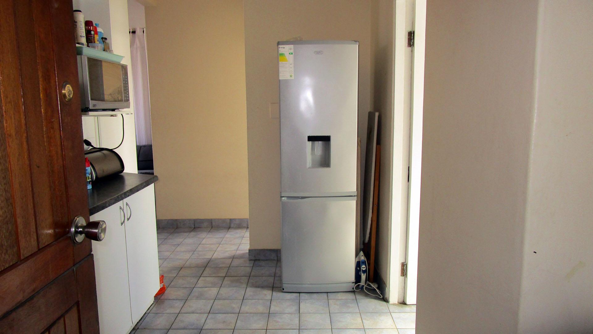 Kitchen - 10 square meters of property in South Beach