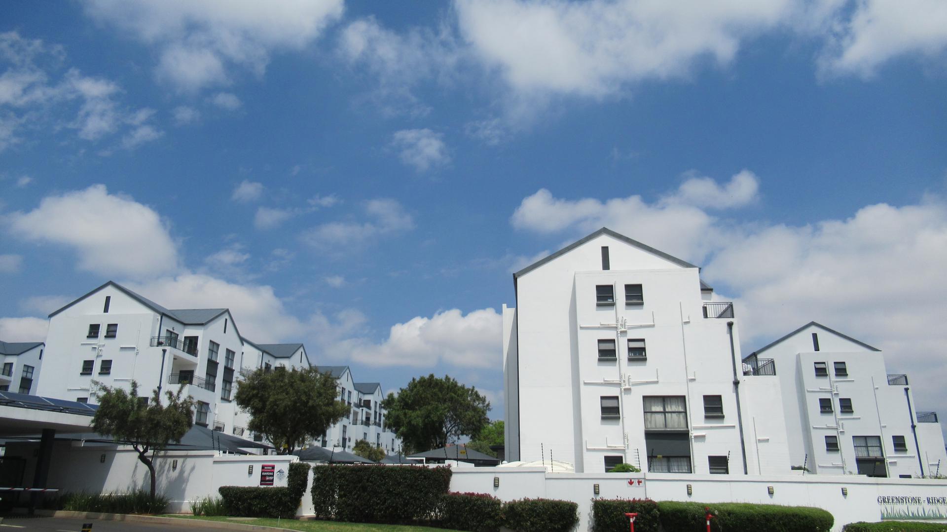 Front View of property in Greenstone Hill