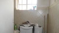 Bathroom 1 - 4 square meters of property in Townsview