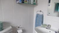 Bathroom 1 - 4 square meters of property in Rangeview