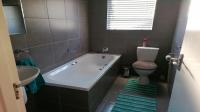 Bathroom 1 - 4 square meters of property in Paarl