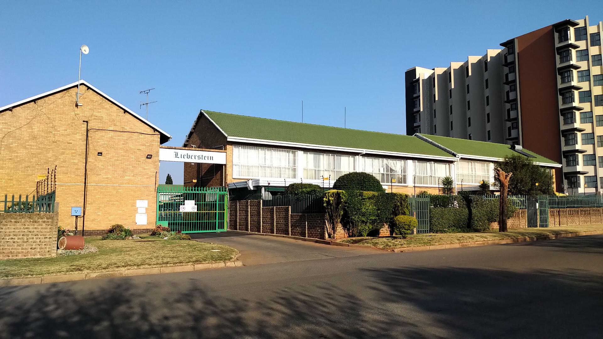 Front View of property in Rhodesfield