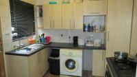 Kitchen - 8 square meters of property in Rhodesfield
