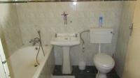 Bathroom 1 - 5 square meters of property in Rhodesfield