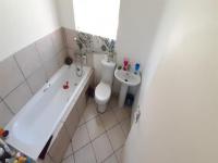 Bathroom 1 - 5 square meters of property in Dawn Park