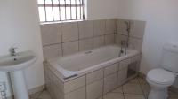 Main Bathroom - 6 square meters of property in Dawn Park