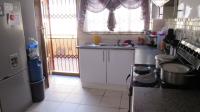 Kitchen - 13 square meters of property in Tsakane