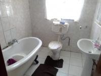 Bathroom 1 - 6 square meters of property in Tsakane
