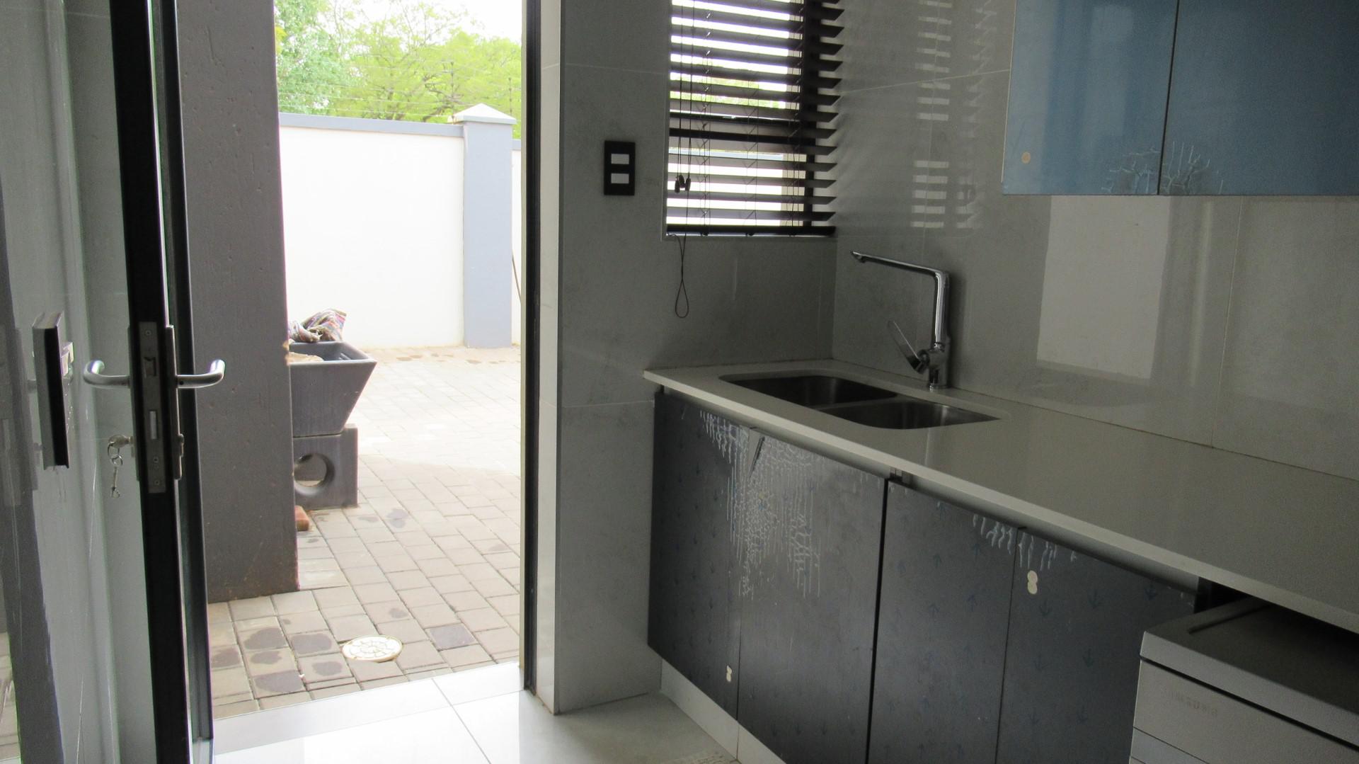 Scullery - 6 square meters of property in Beyers Park