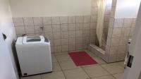 Bathroom 1 - 8 square meters of property in Brandwag
