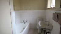 Main Bathroom - 7 square meters of property in Birchleigh