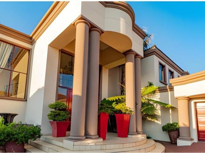 4 Bedroom House for Sale For Sale in Blue Valley Golf Estate - MR476366