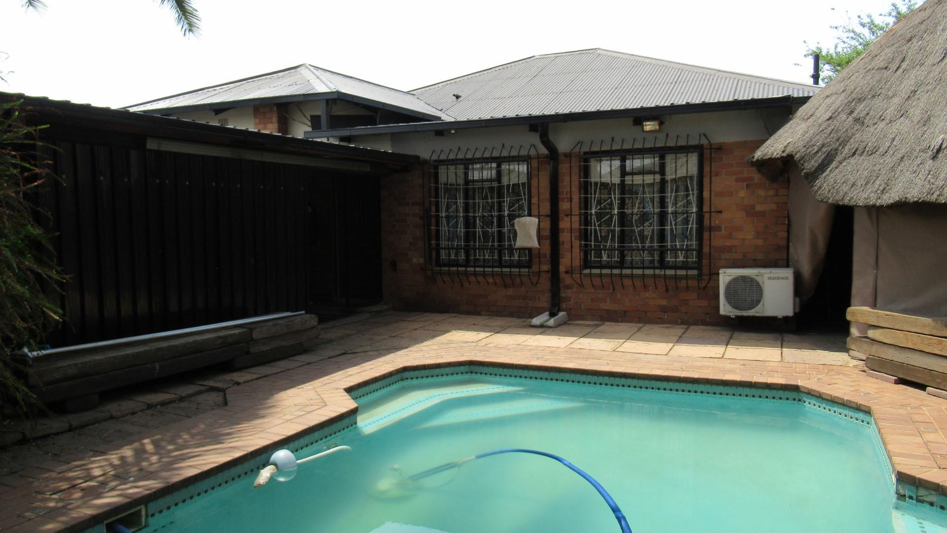 Backyard of property in Paul Krugersoord