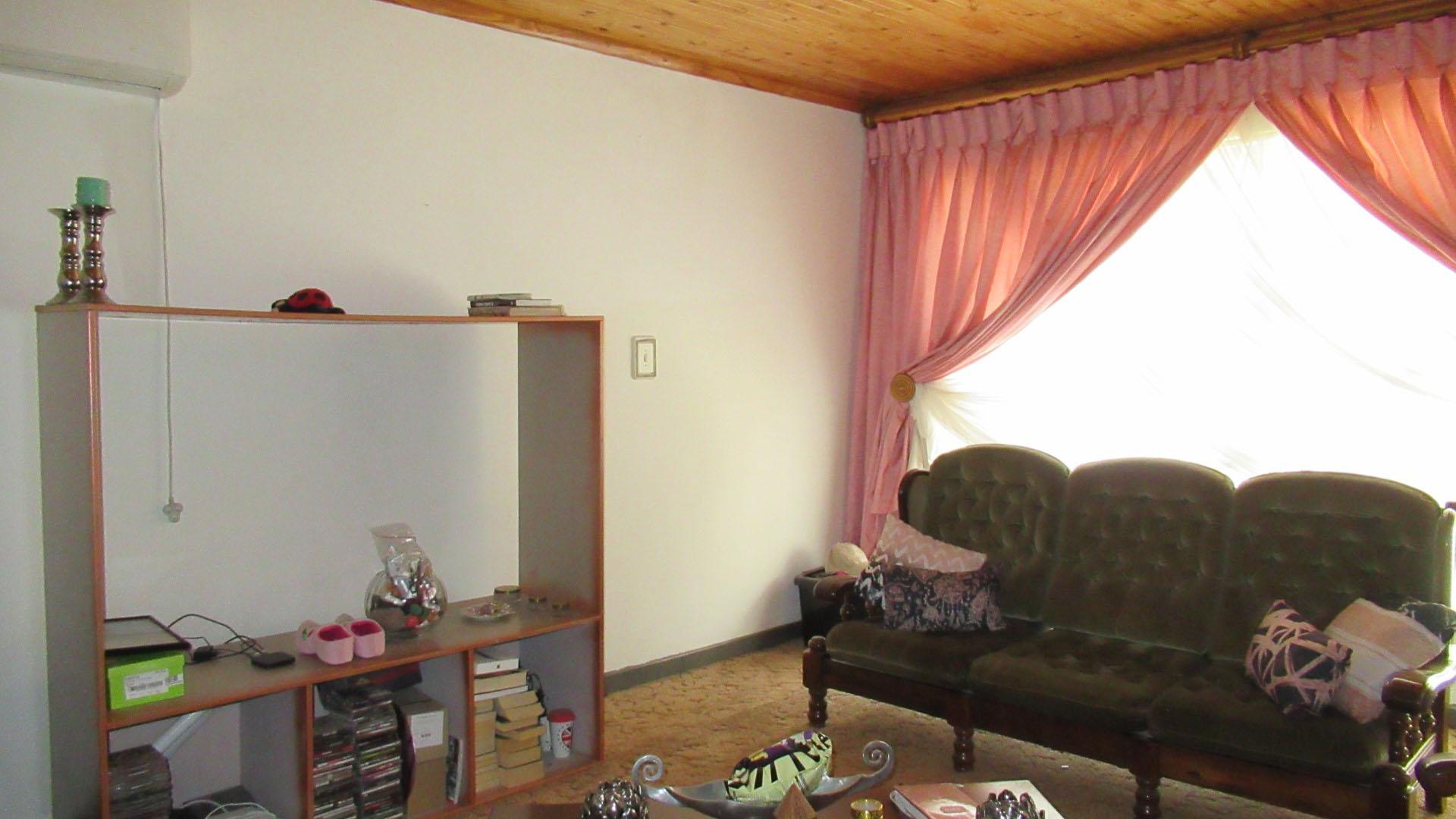 Rooms - 130 square meters of property in Paul Krugersoord