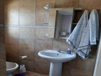 Bathroom 1 - 5 square meters of property in Laaiplek