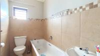 Bathroom 1 - 5 square meters of property in Andeon