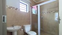 Main Bathroom - 5 square meters of property in Andeon