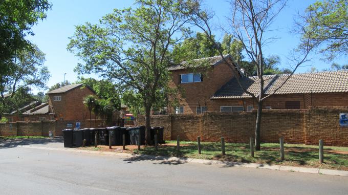 2 Bedroom Duplex for Sale For Sale in Weltevreden Park - Private Sale - MR477074