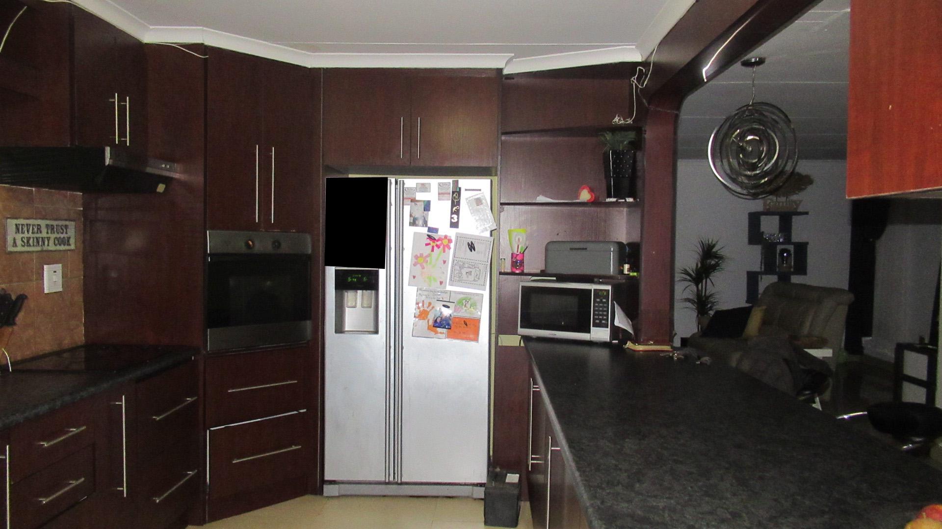 Kitchen - 40 square meters of property in Secunda