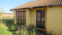 Front View of property in Oberholzer