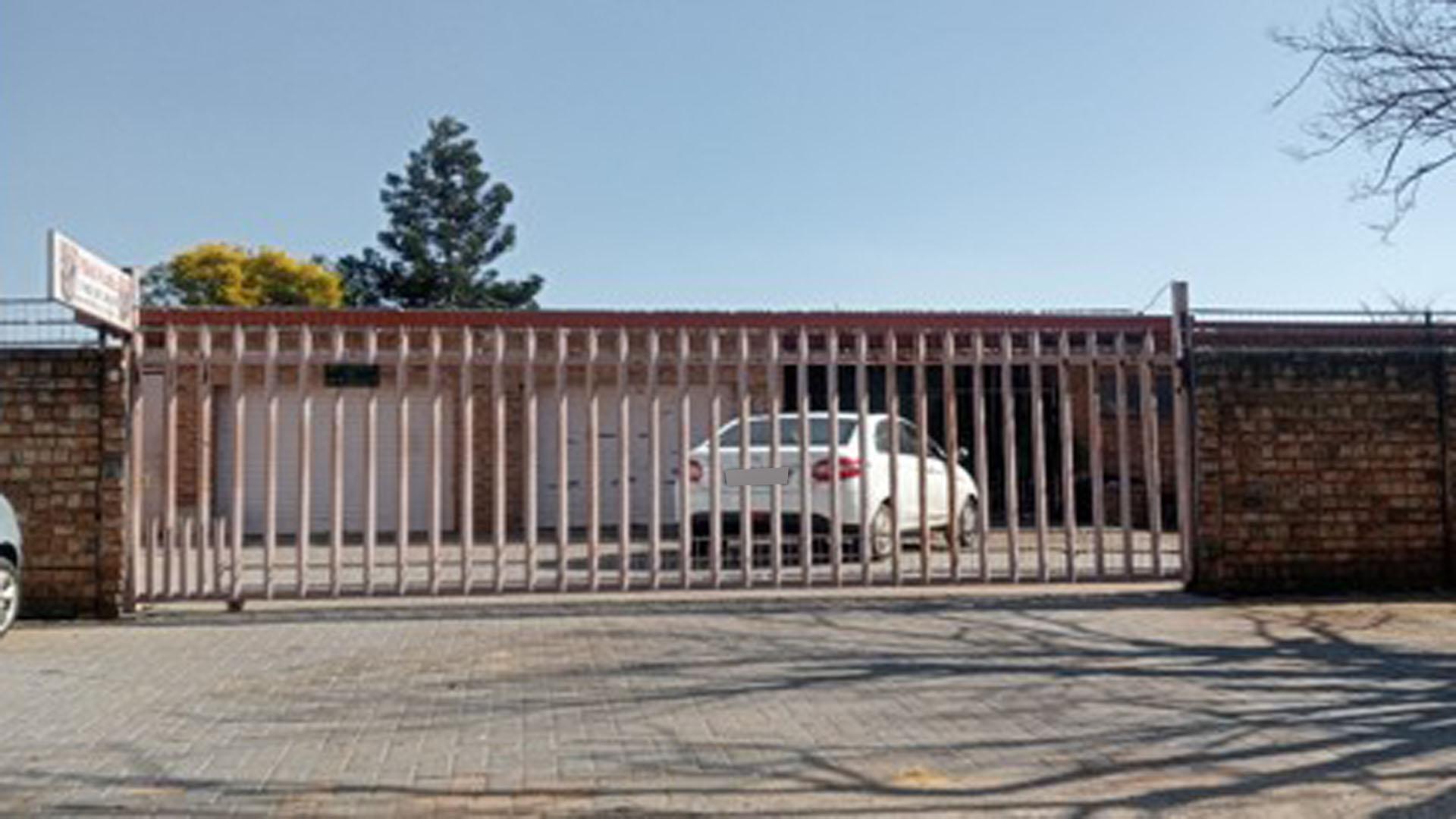 Front View of property in Brenthurst