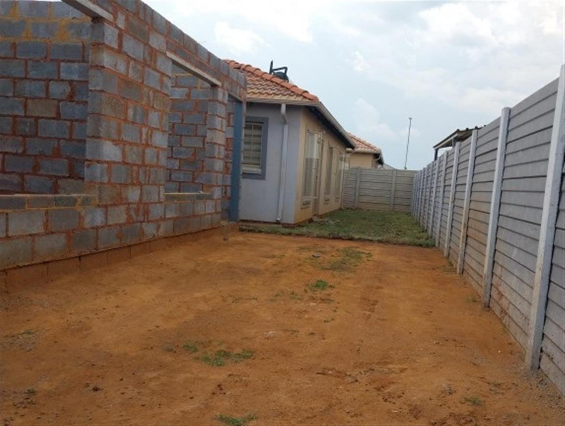 Front View of property in Sky City