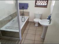 Bathroom 1 - 5 square meters of property in Witfield