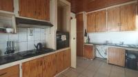 Kitchen - 19 square meters of property in Mondeor