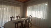 Dining Room - 14 square meters of property in Mondeor