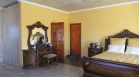 Main Bedroom - 35 square meters of property in Naturena
