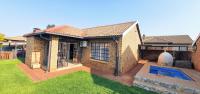  of property in Theresapark