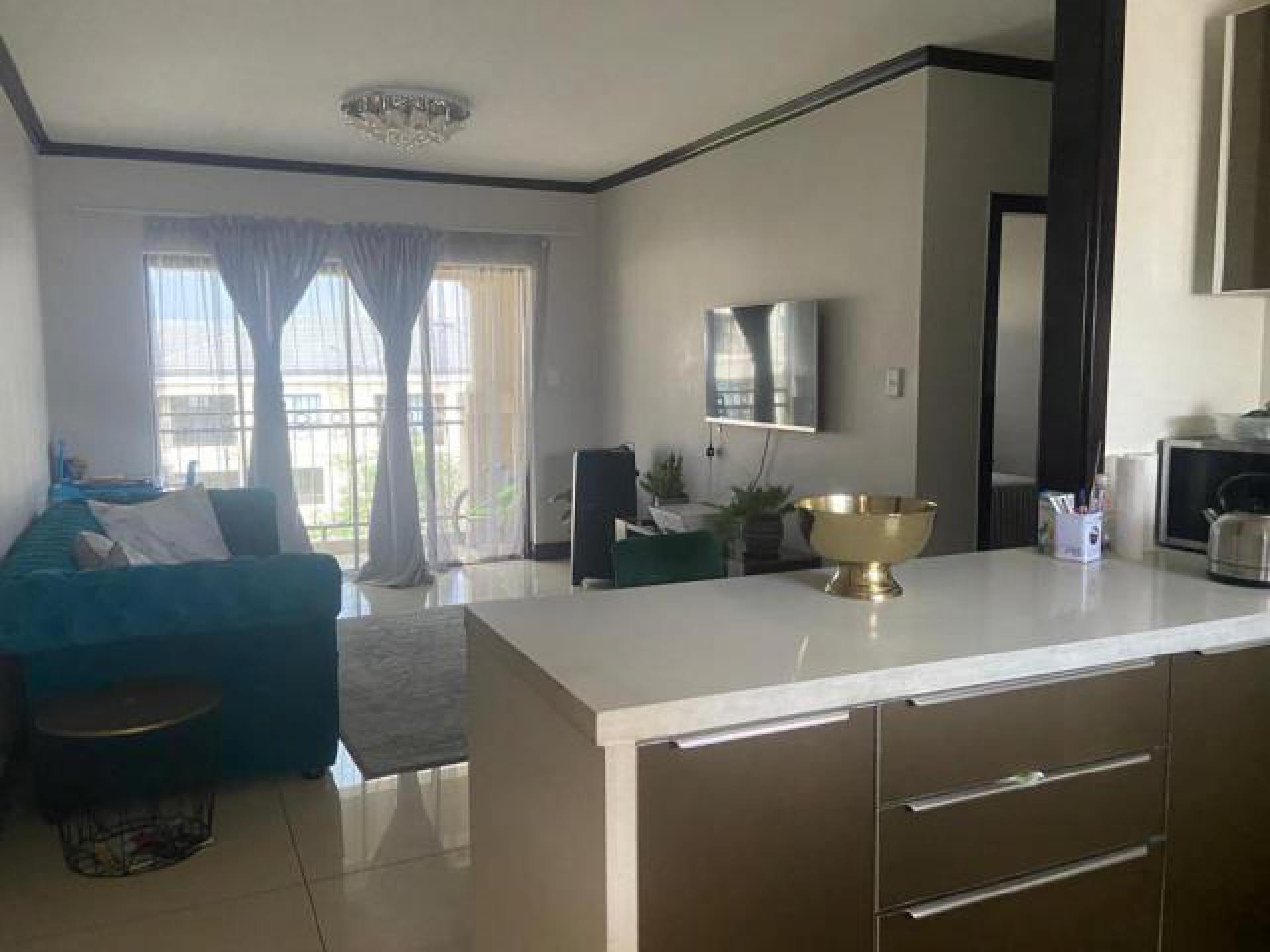 Kitchen of property in Maroeladal