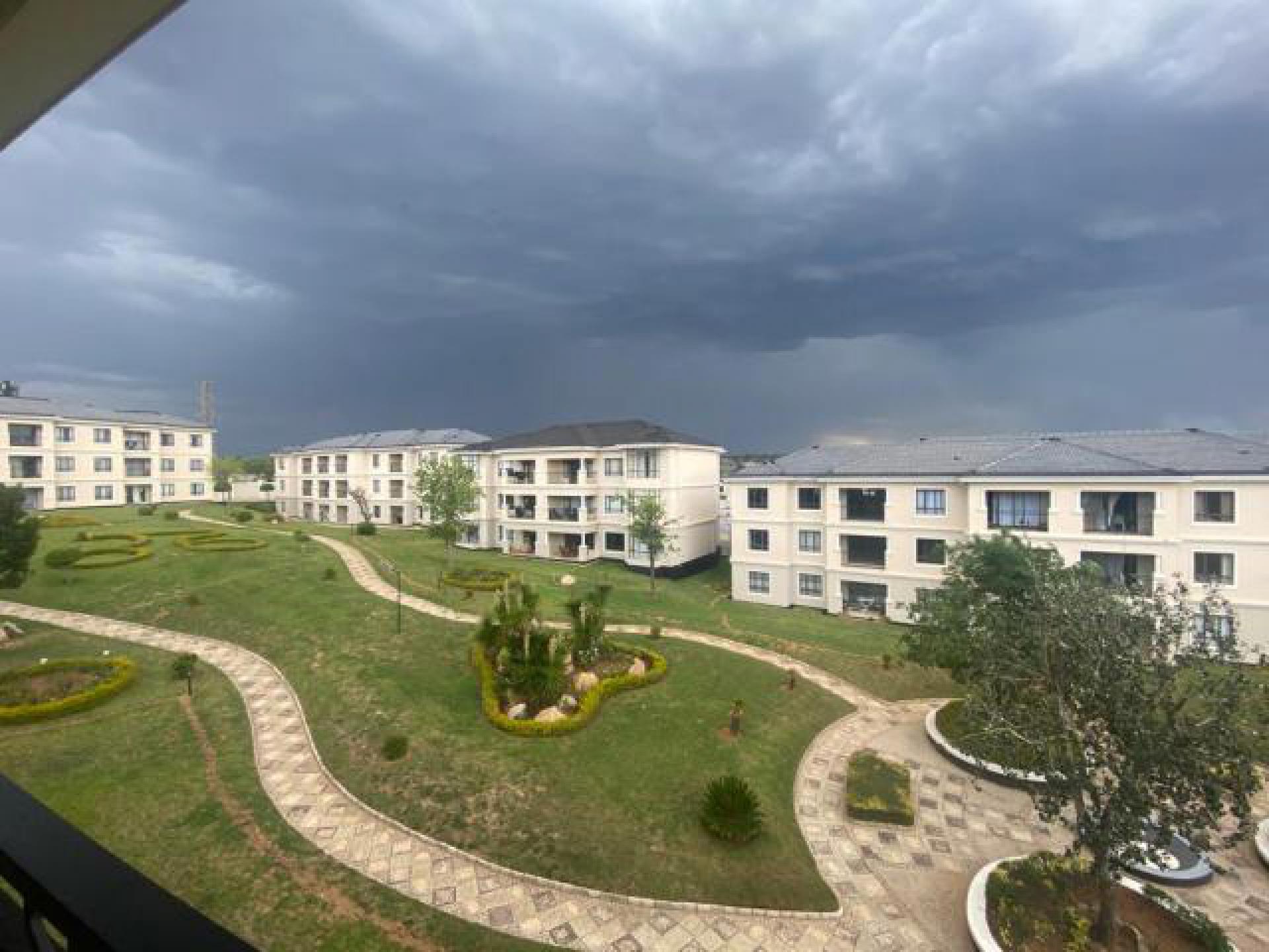 Front View of property in Maroeladal