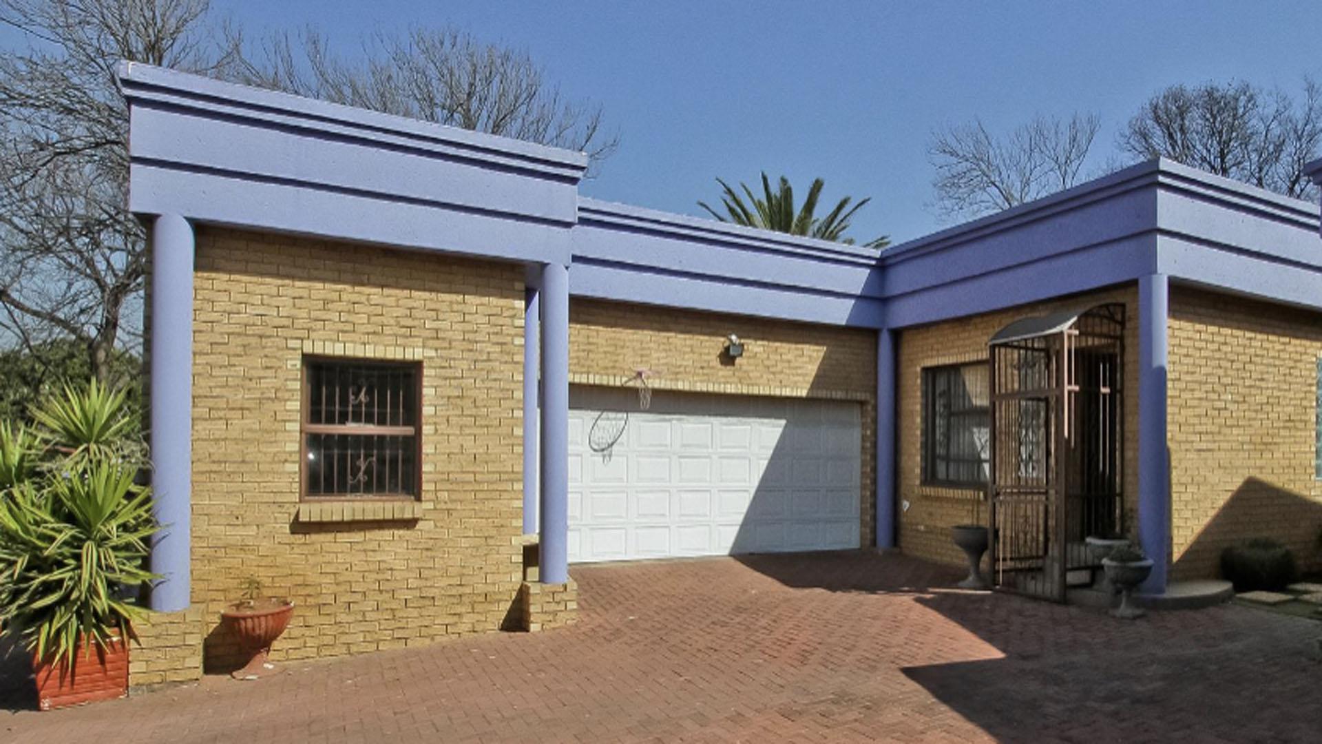 Front View of property in Benoni