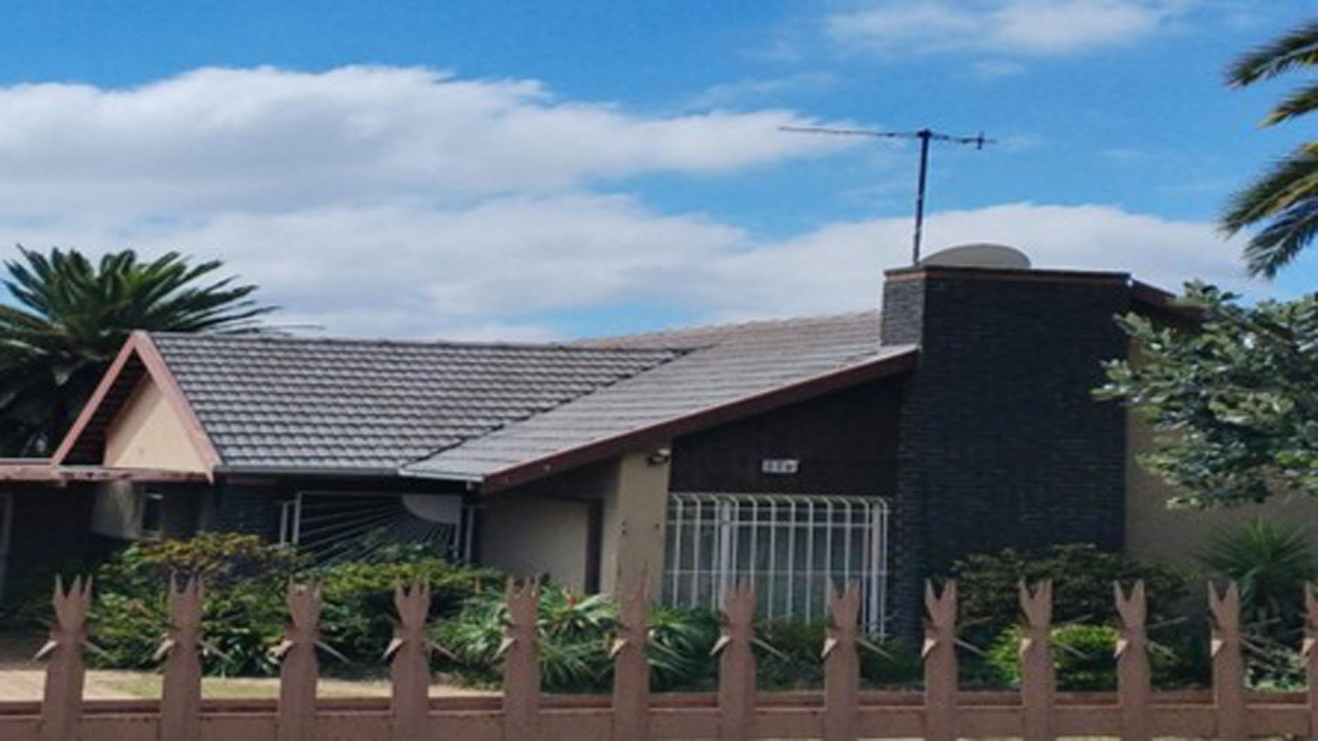 Front View of property in Regents Park