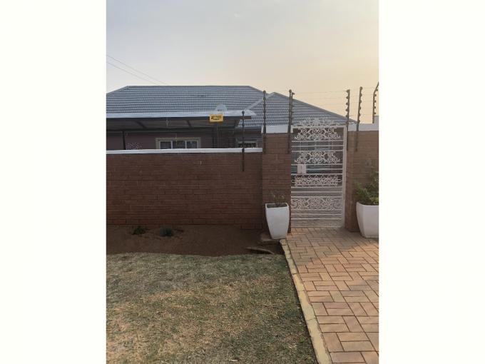 3 Bedroom House for Sale For Sale in Maraisburg - MR478809