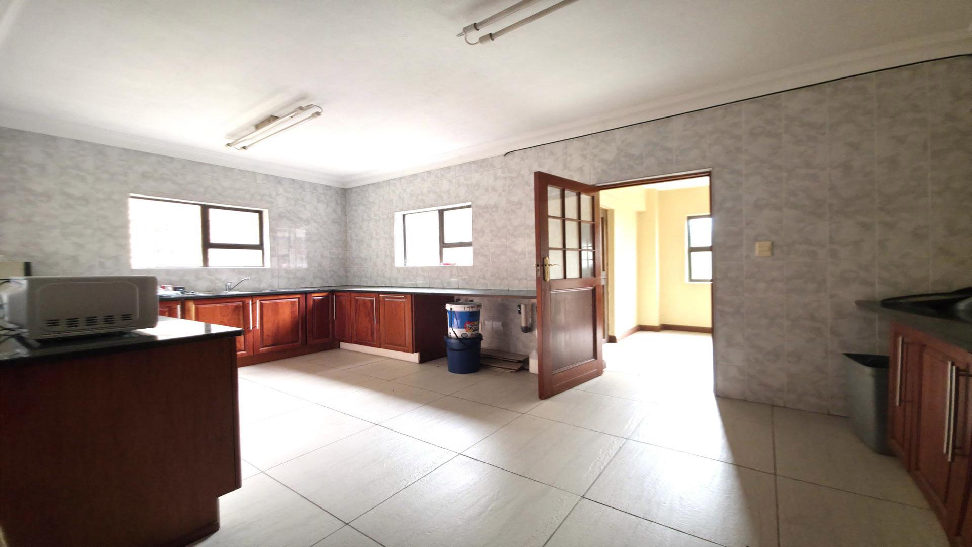 Kitchen of property in Ifafi