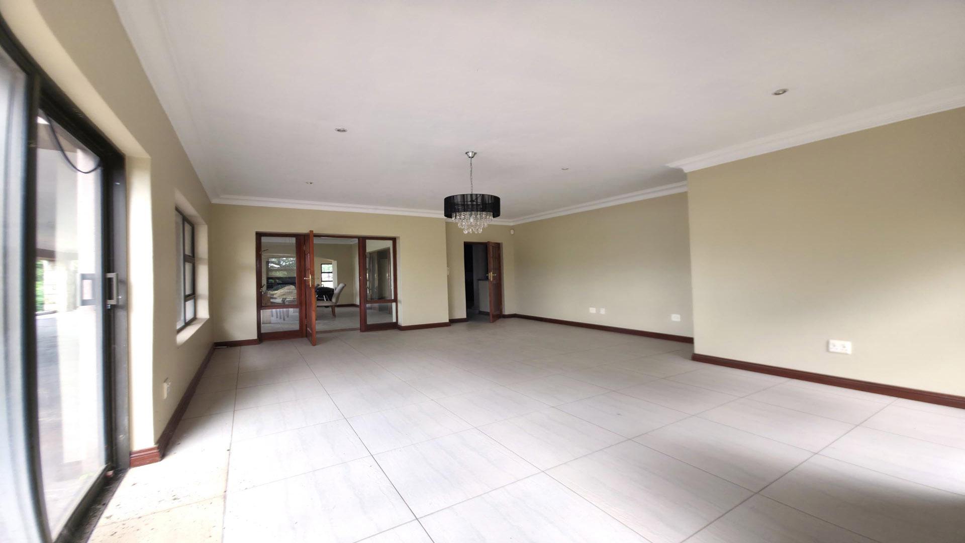 Dining Room of property in Ifafi