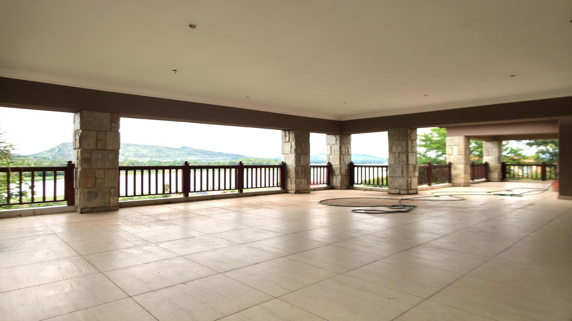 Balcony of property in Ifafi