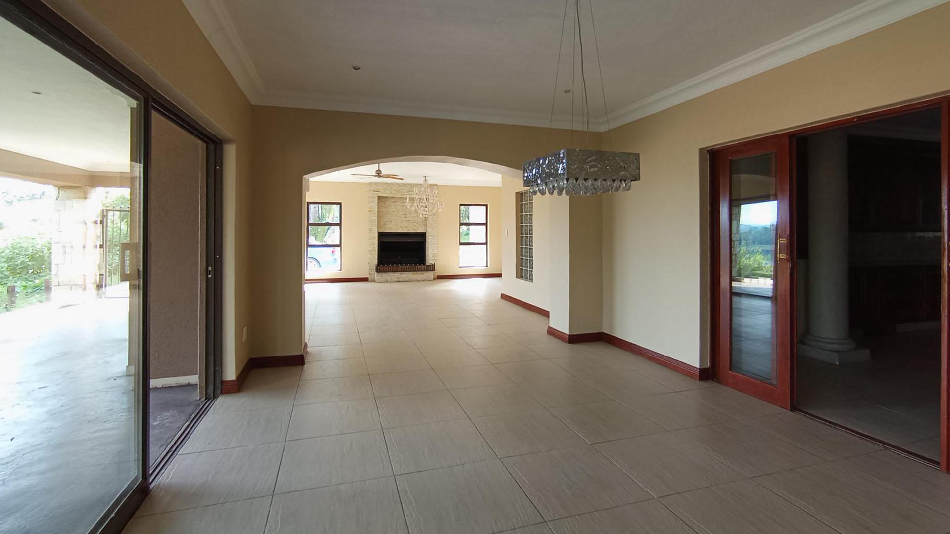 Dining Room - 24 square meters of property in Ifafi